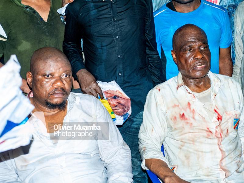 Kabund et Fayulu après leur agression lors du sit-in de l’opposition au Palais du Peuple [📷 droits de tiers]