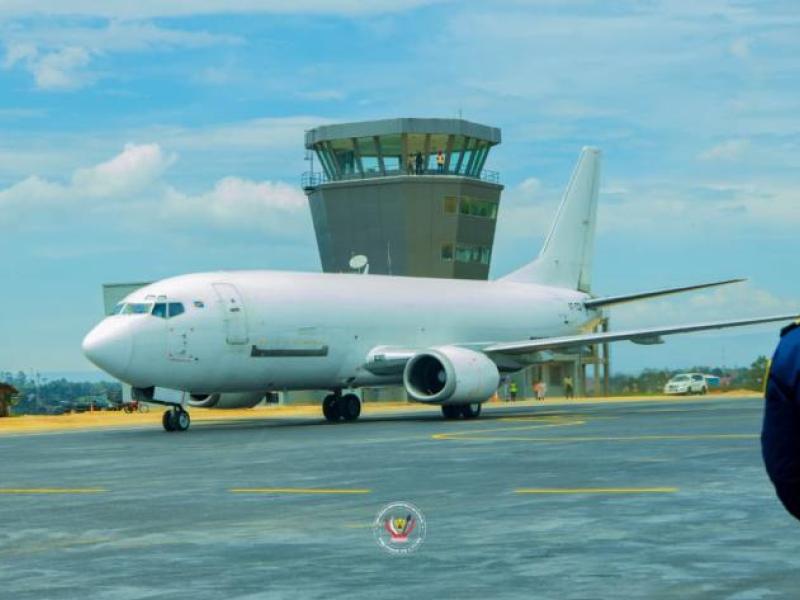 Un Boeing 737-300 à l'aéroport national de Bunia [photo d'illustration]