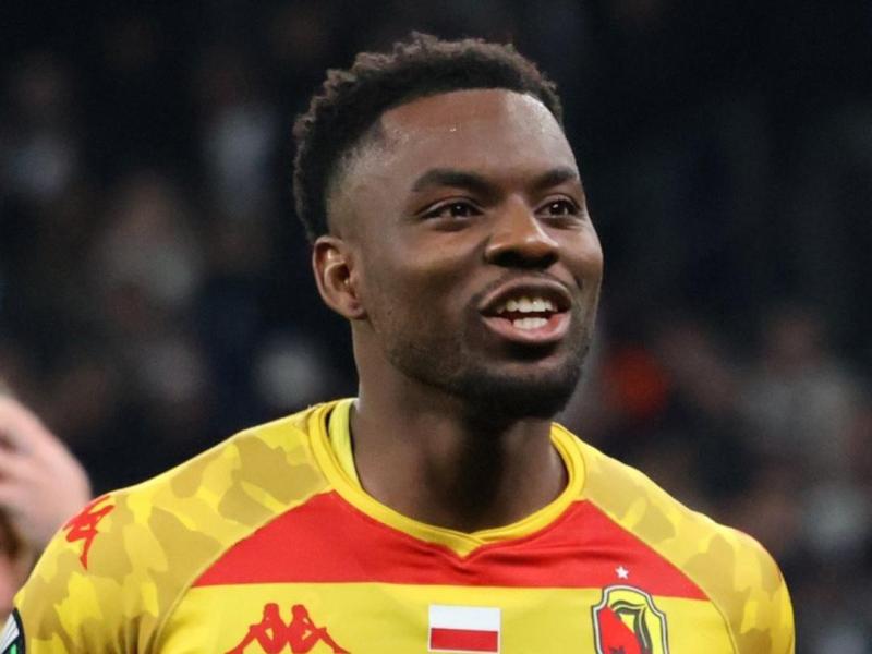 Afimico Pululu sous les couleurs de son club Jagiellonia Białystok