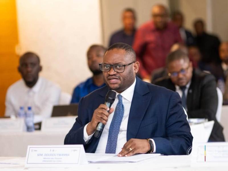 Le ministre Doudou Fwamba préside la validation du rapport 2025 du FONAREDD