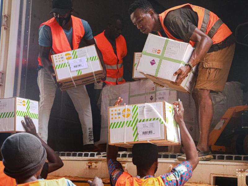 UNFPA renforce la riposte contre Ebola dans la province de l’Ituri avec 10 tonnes de Kits de santé reproductive