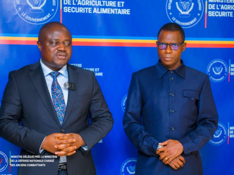 Le ministre d’Etat en charge de l'agriculture Muhindo Nzangi et le ministre délégué Eliezer Ntambwe Mposhi, mardi 09 juin 2026