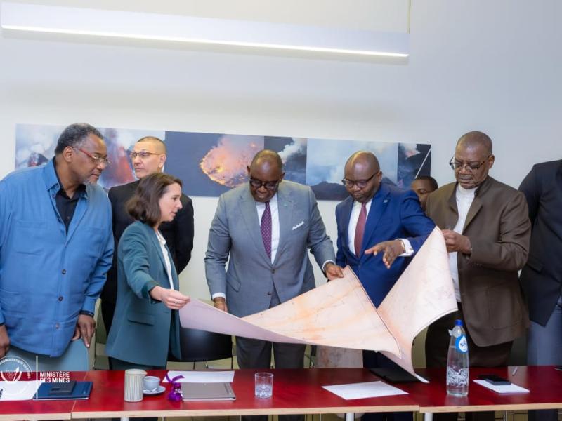 Le ministre des Mines Louis Watum Kabamba amorce le rapatriement des archives géologiques congolaises conservées en Belgique