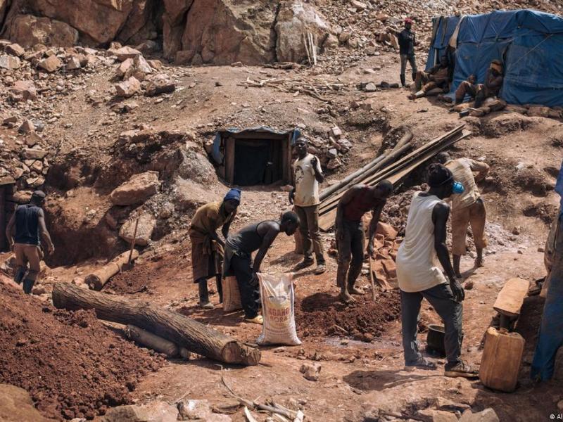 Les creuseurs artisanaux travaillant dans une mine de coltan [photo d'illustration]