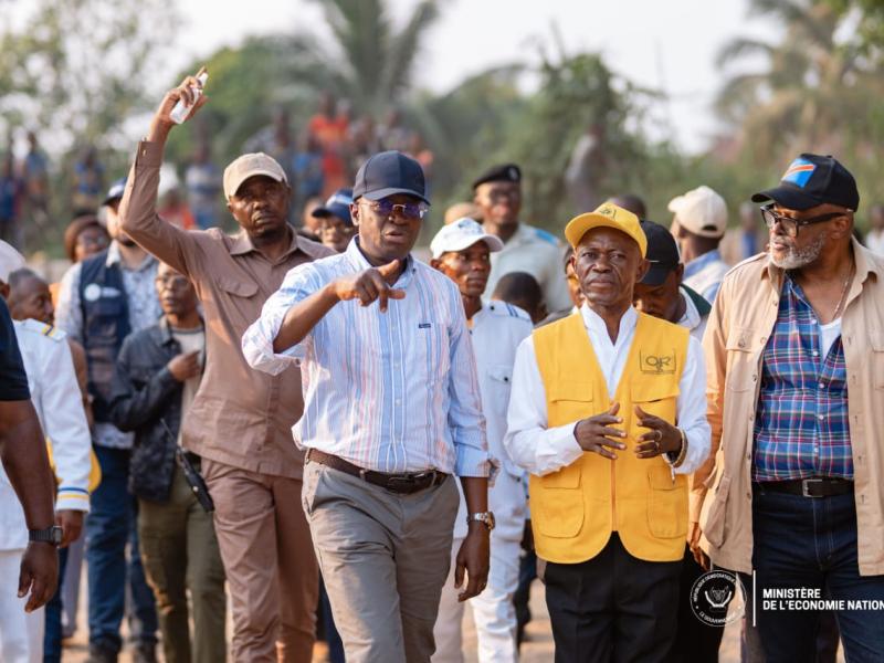 À Lodja, le VPM Daniel Mukoko Samba entame des visites de terrain