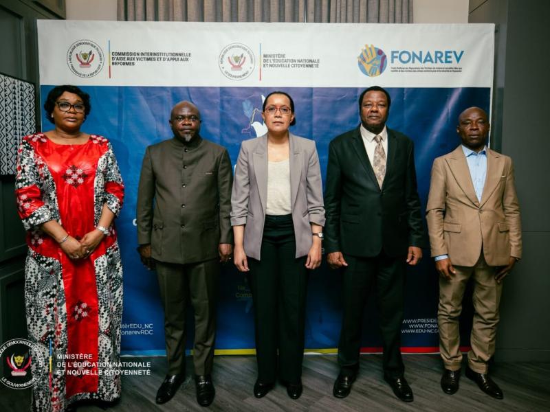 La ministre de l'émÉducation nationale Raissa Malu et d'autres acteurs éducatifs [photo d'illustration]