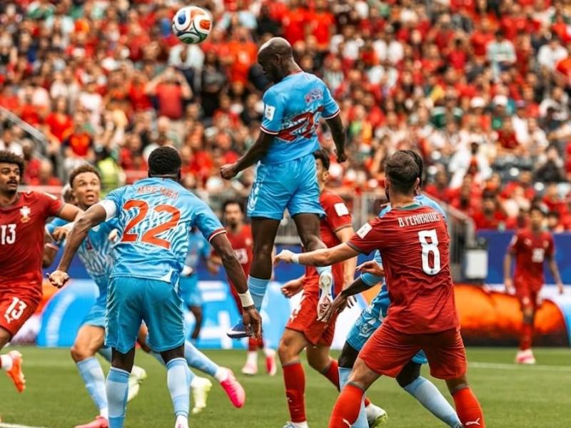 Wissa marquant le premier but de la RDC en Coupe du monde contre le Portugal