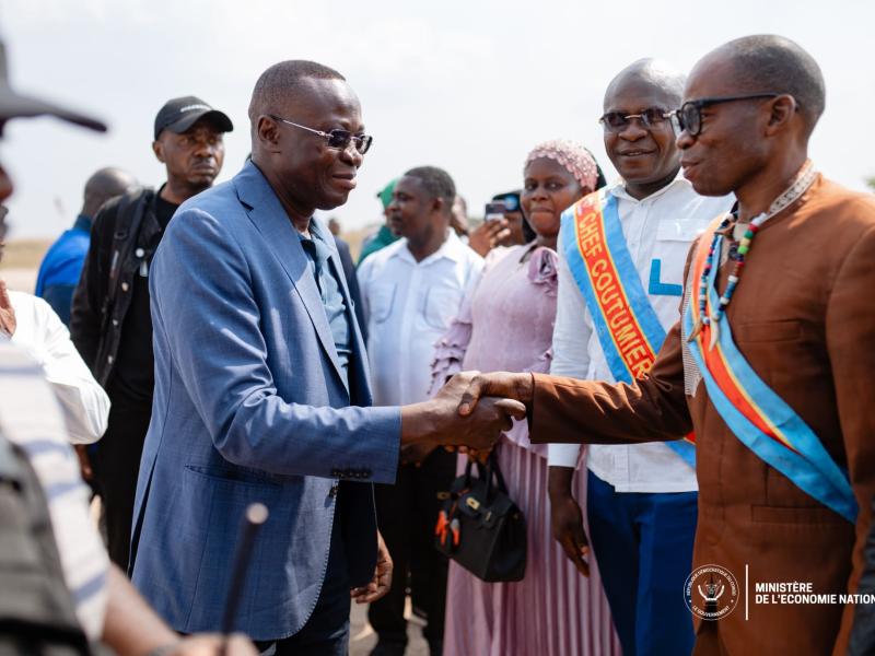 Le VPM de l’Économie nationale, Daniel Mukoko Samba, à son arrivée dans la province du Sankuru [photo d’illustration]