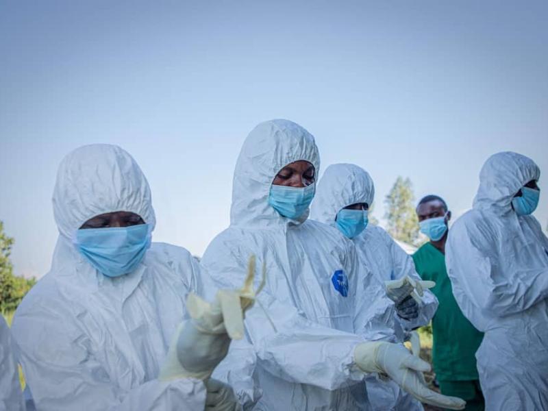 Personnel soignant contre l'épidémie à virus Ebola [ Photo d'illustration]