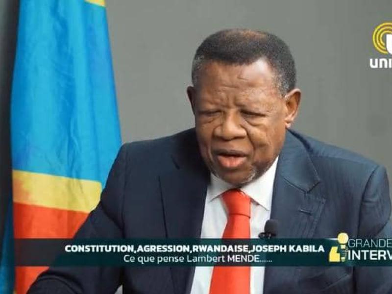 Lambert Mende Omalanfa, ancien ministre de la Communication et Médias sous l'ère Joseph Kabila, de passage sur Univers TV