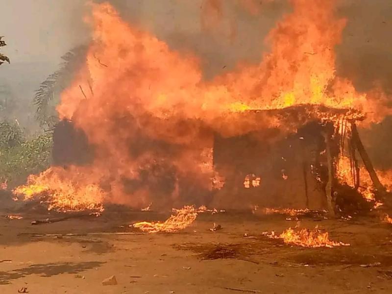 Des maisons de Mukuaya en proie à un violent incendie