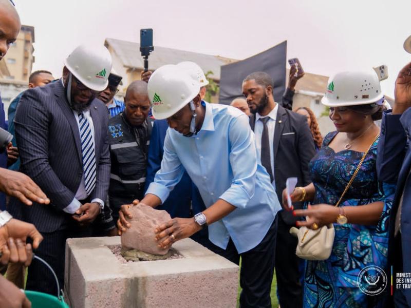 Le ministre des Infrastructures et Travaux publics, John Banza Lunda, lors du lancement de la construction du nouveau bâtiment du FONER [photo d’illustration]