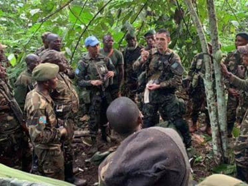 Une équipe d’instructeurs de la MONUSCO en pleine séance de formation avec les FARDC