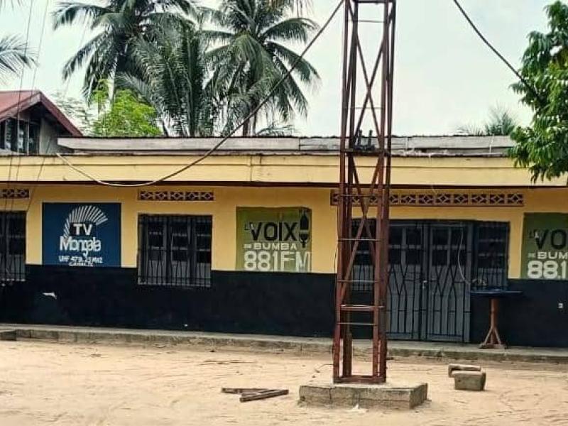 Le bâtiment abritant la radio La Voix de Bumba