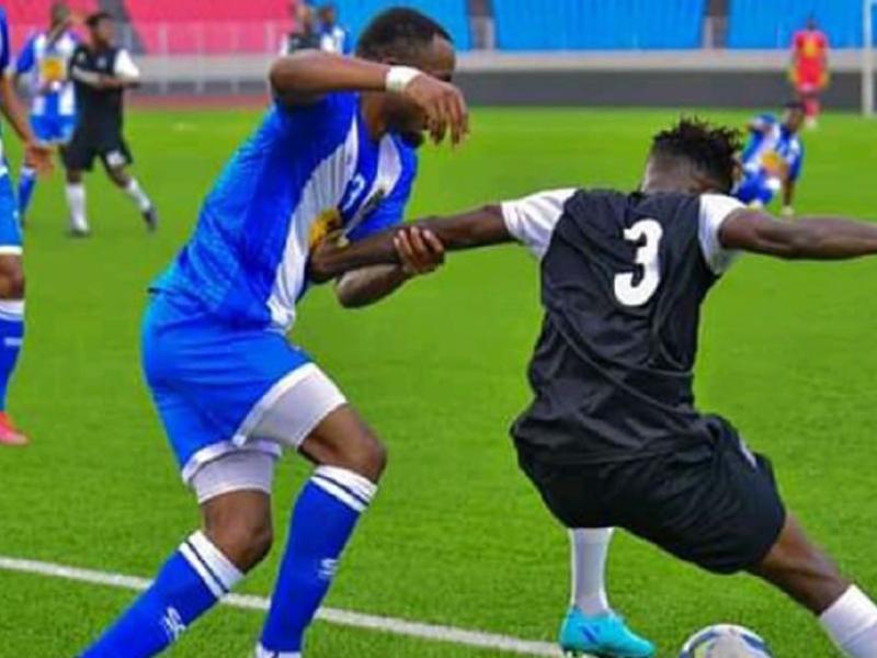 Un joueur du TP Mazembe en duel avec un autre de l’AC Rangers [photo d'illustration]