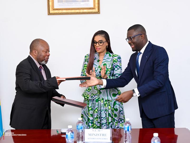 Sous le leadership de la ministre Oneige NSele, le ministère des Affaires Foncières et l’ENA ont signé un protocole d’accord destiné à renforcer les capacités des cadres et agents de l’administration foncière de la RDC [photo d'illustration]
