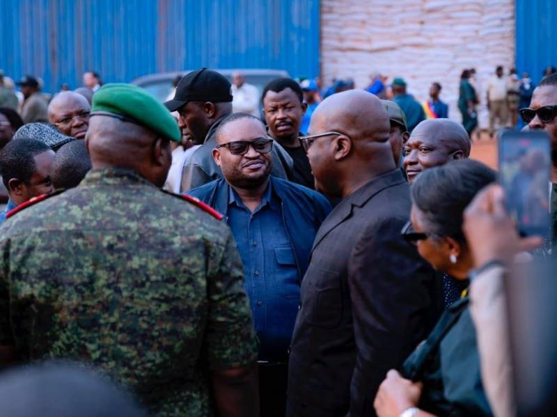 Le Président de la République, Félix Tshisekedi, s'informe auprès du ministre des Finances, Doudou Fwamba, sur le financement des chantiers publics à Kaniama-Kasese