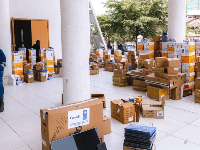 Des équipements informatiques et des fournitures de bureau remis aux juridictions et offices judiciaires civils et militaires de Kinshasa pour améliorer le traitement des dossiers de VBG [photo d'illustration]