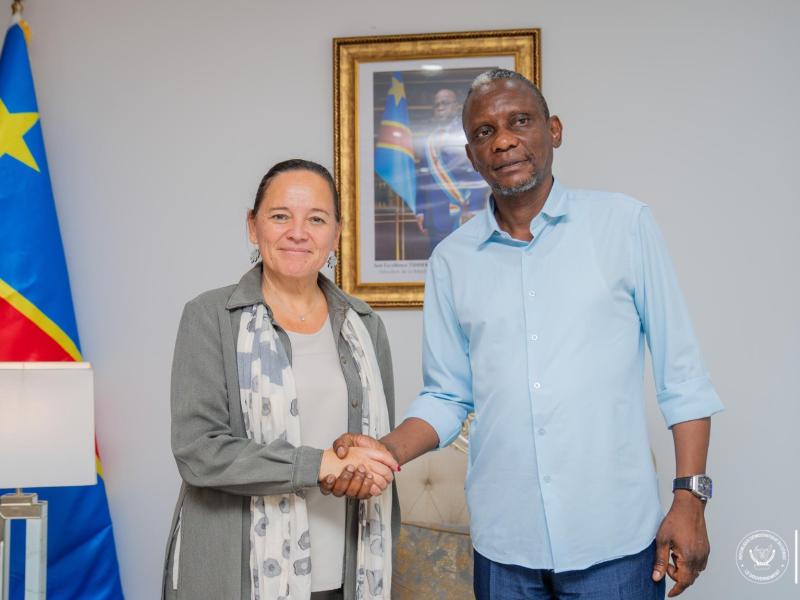 Le ministre des Infrastructures et Travaux publics, John Banza Lunda, et l’ambassadrice de la Belgique en RDC, Roxane de Bilderling [photo d'illustration ]