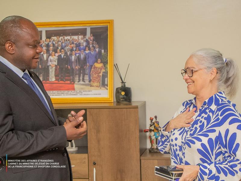 Echanges entre le ministre délégué près la ministre d’État, ministre des Affaires étrangères, chargé de la Francophonie et des Congolais de l’étranger, Crispin Mbadu Phanzu, et l’ambassadrice du Canada en RDC, Catherine Vézina [photo d'illustration]