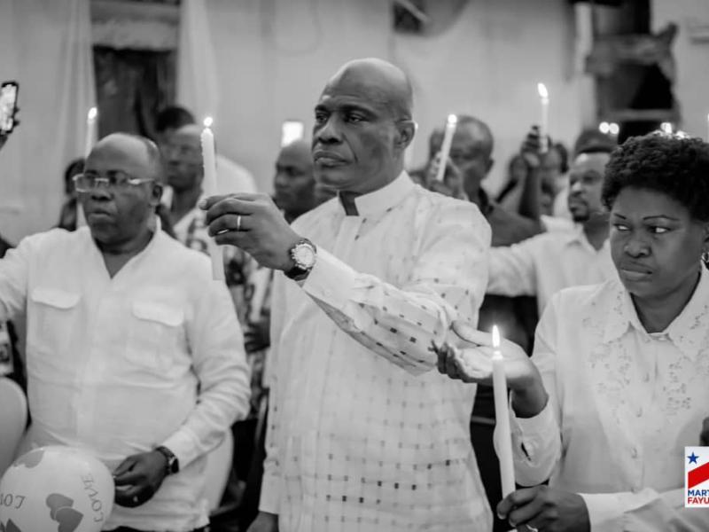 L'opposant congolais Martin Fayulu lors d'une messe à l'occasion de la journée du génocide congolais