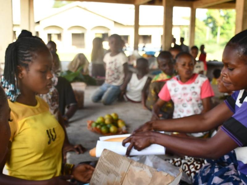 Une réfugiée de la RDC, vend du pain sur un des marchés de Ngabé au Congo Brazzaville [photo d'illustration]