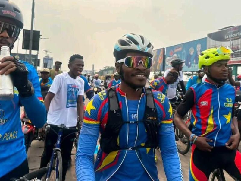 Le cycliste congolais Miguel Masaïsaï à son arrivée dans la capitale [photo d'illustration]