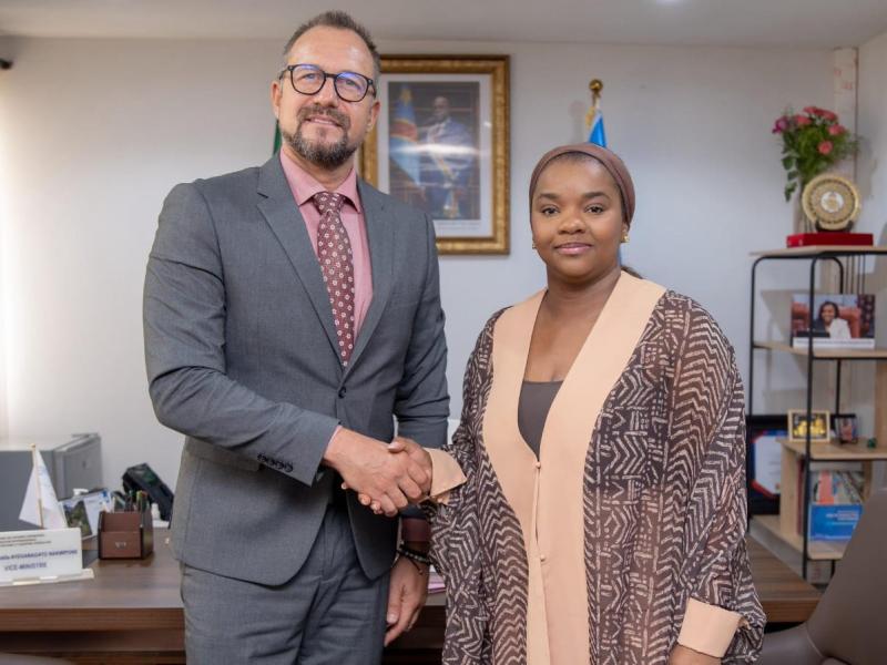 Petr Selepa, l'ambassadeur extraordinaire et plénipotentiaire de la République tchèque en RDC, reçu par la vice-ministre des Affaires étrangères,  Noëlla Ayeganagato Nakwipone