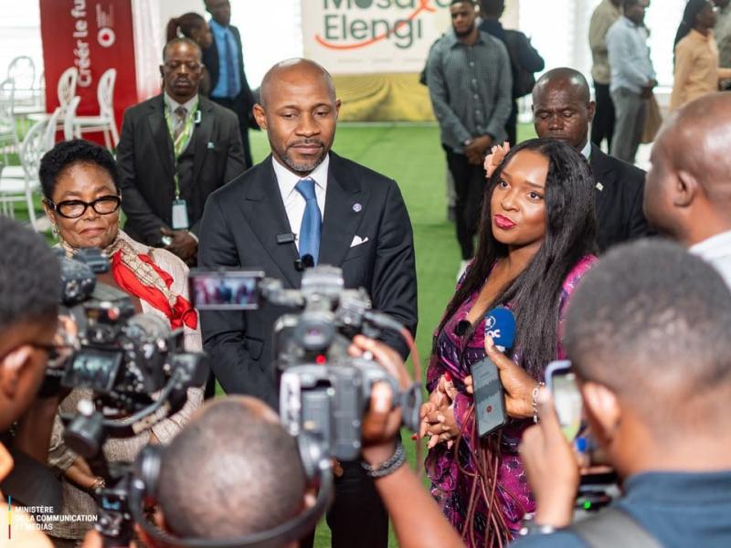 Le ministre Patrick Muyaya devant la presse, en marge du lancement du programme « Mosala Elengi » [photo d'illustration]