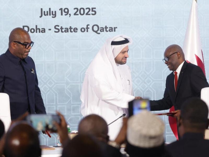 À Doha, sous la médiation du Qatar, le représentant de la RDC et de l’AFC/M23 lors de la signature de l'accord de cessez-le-feu, le 19 juillet 2025 [photo d'illustration]