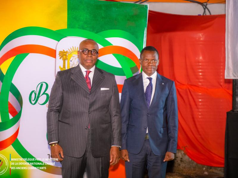 L'ambassadeur ivoirien en RDC, François Xavier Gabady, et le ministre délégué Eliezer Ntambwe, à Kinshasa