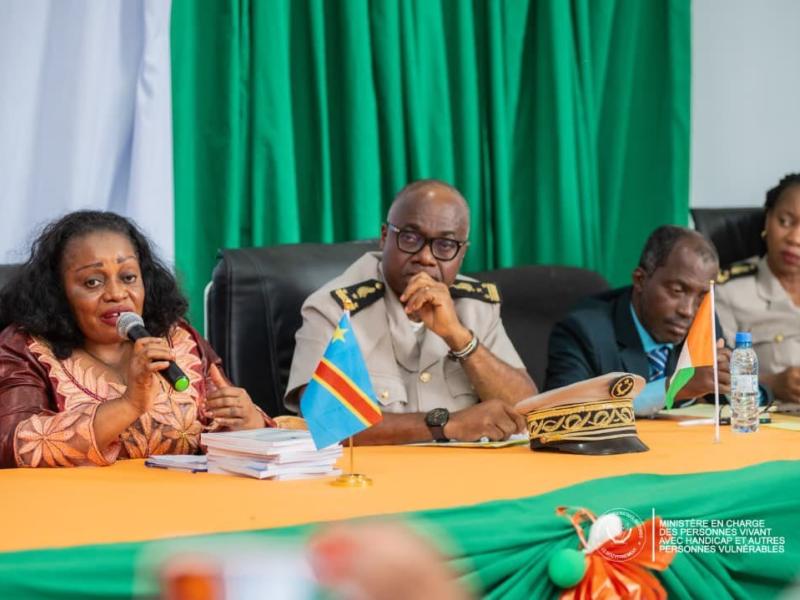 Irène Esambo, ministre en charge des Personnes vivant avec handicap de la RDC, aux côtés d’autres personnalités de la Côte d’Ivoire [photo d’illustration]