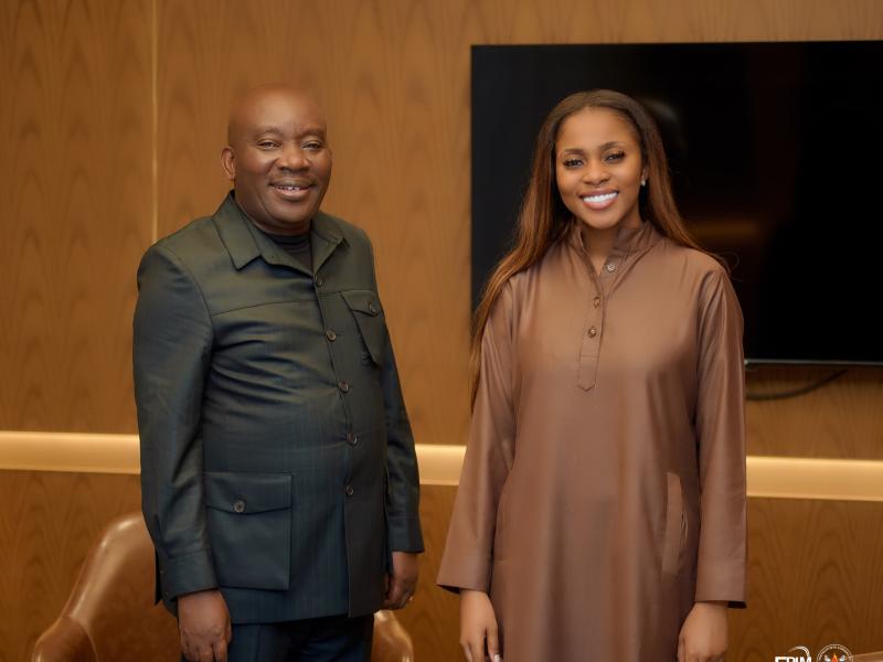 La ministre de la Jeunesse, Grâce Emie Kutino, et le Prophète Dr Jules Mulindwa [photo d'illustration]