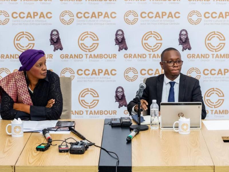 Christine Ndeli et Remy-Césaire Tshamala lors de la conférence de presse au CCAPAC.