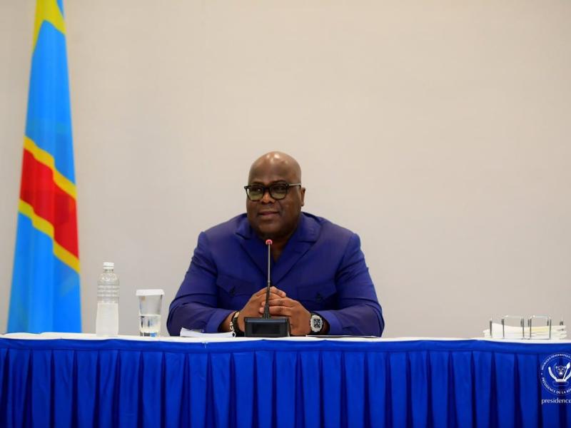 Le chef de l'État Félix Tshisekedi devant la diaspora au Gabon, dimanche 16 août 2026