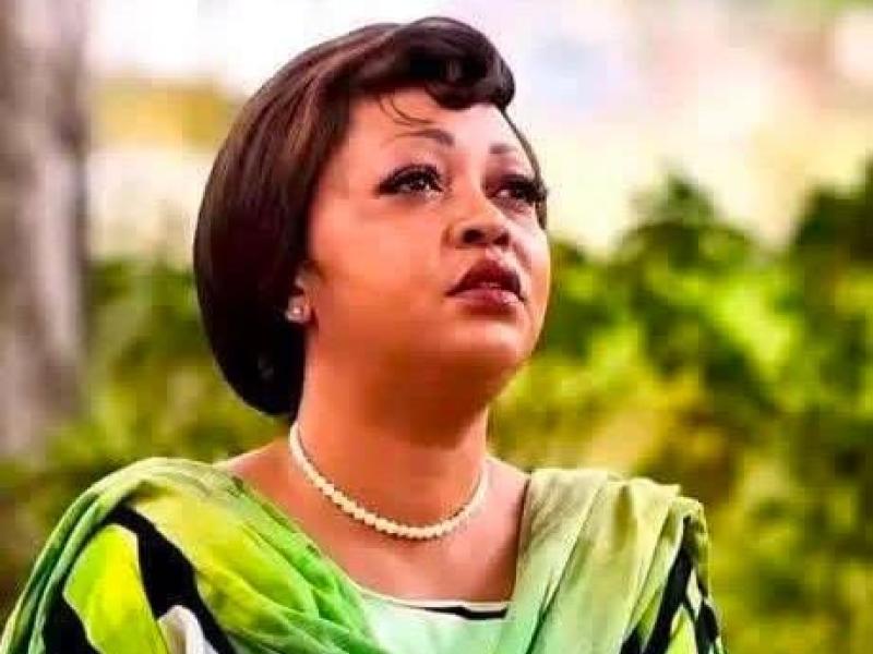 Maguy Mayela, présentée dans une vidéo devenue virale sur les réseaux sociaux comme la prétendue troisième épouse du président Félix Tshisekedi.