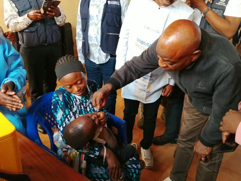Un enfant recevant son vaccin lors du lancement officiel de la campagne [photo d'illustration]