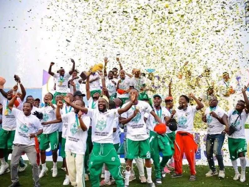 Les joueurs et le staff technique du DC Virunga célèbrent leur sacre en Coupe du Congo [Photo d’illustration]