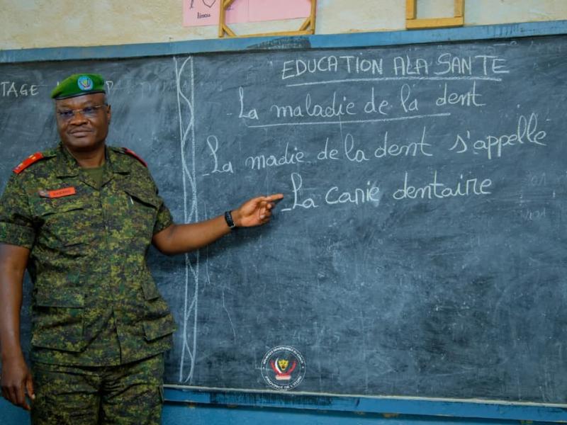 Le gouverneur militaire, le Général-Major Gaby Mulumba, à l’occasion du lancement officiel de la rentrée scolaire [photo d'illustration]