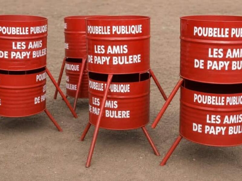 Des poubelles fabriquées par Papy Bulere [photo d'illustration]