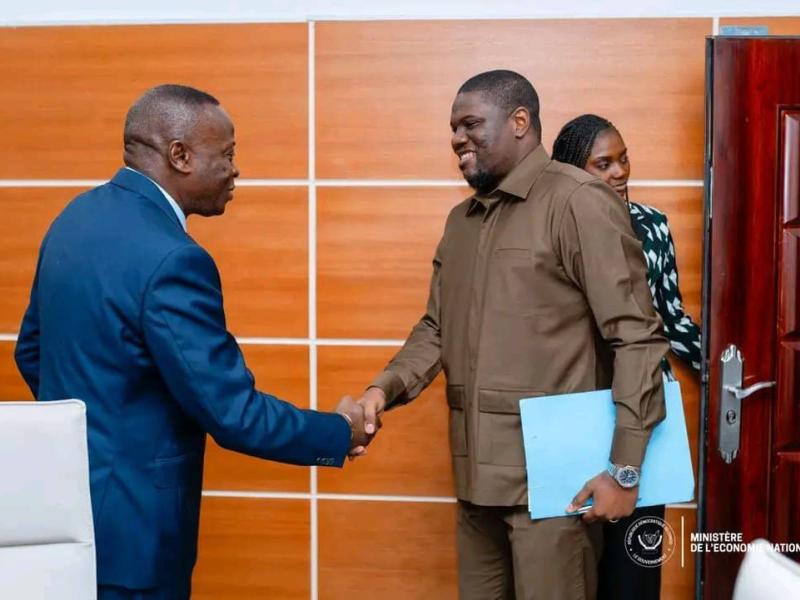 Le VPM de l'Économie nationale, Daniel Mukoko Samba et le gouverneur du Kongo Central Grace Bilolo