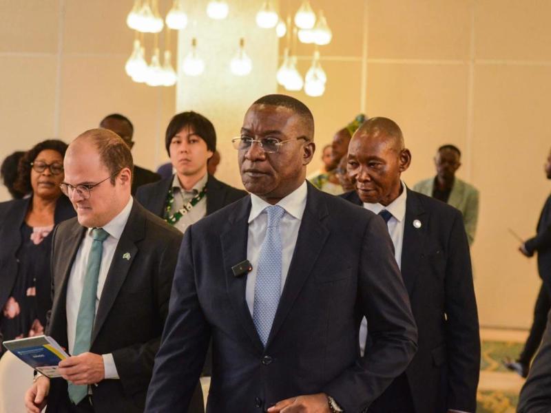 Le ministre du Plan, Guylain Nyembo, et les ambassadeurs accrédités à Kinshasa [photo d'illustration]