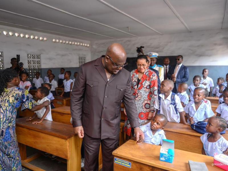 Le chef de l'État Félix Tshisekedi lors de sa visite d'évaluation des conditions de travail dans quelques écoles de Kinshasa, vendredi 04 septembre 2026