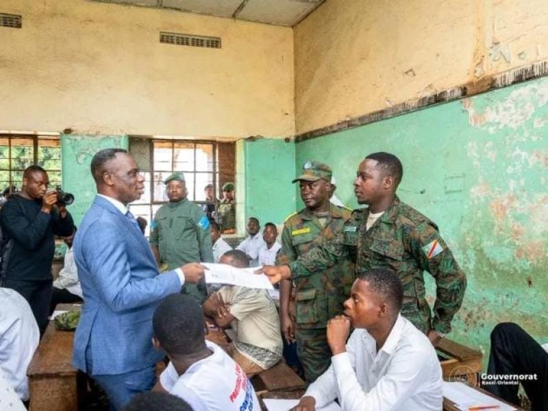 Le gouverneur du Kasaï-Oriental Jean-Paul Mbwebwa lors du lancement de concours de l'académie militaire [photo d'illustration]