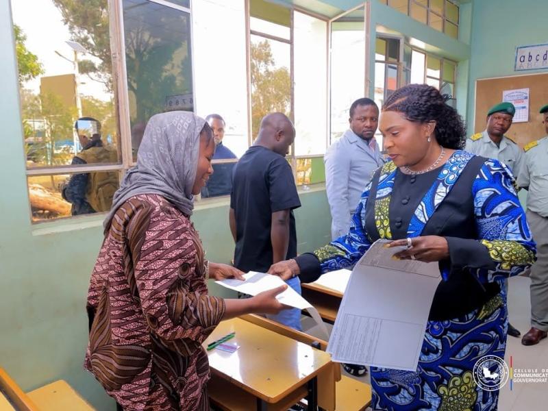La gouverneure du Lualaba, Fifi Masuka supervise le concours d'examen [photo d'illustration]