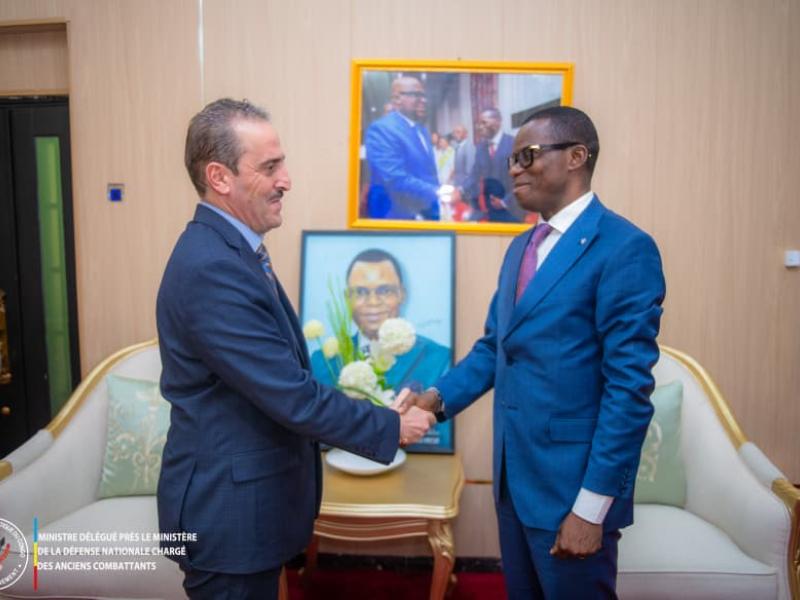 Le ministre délégué Eliezer Ntambwe Mposhi et Nacim Gaouaoui, ambassadeur algérien en RDC, mercredi 09 septembre 2026