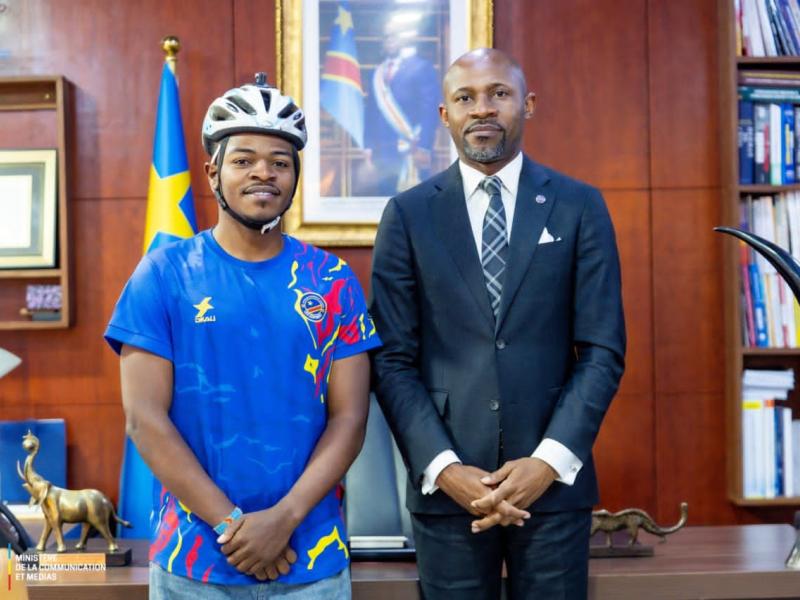 Le ministre de la communication et médias Patrick Muyaya et Miguel masaïsaï [photo d'illustration]