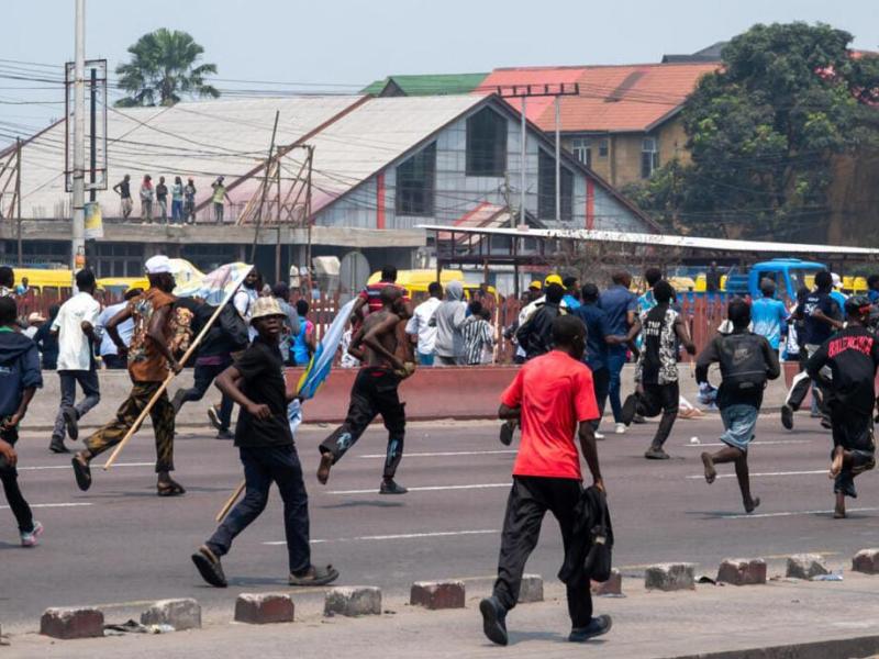 Les manifestants lors d'une marche de l'opposition à Kinshasa