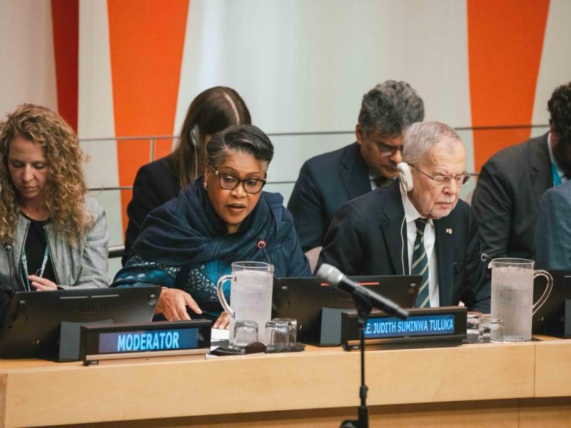 Judith Suminwa Tuluka, Première ministre de la RDC, lors de son intervention au siège des Nations unies à New York, mercredi 23 septembre 2026, à l’occasion de la commémoration du 75e anniversaire de la Convention relative au statut des réfugiés.