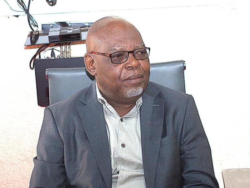 Nicaise Kibel'Bel Oka, journaliste d’investigation en RDC, et directeur du journal Les Coulisses